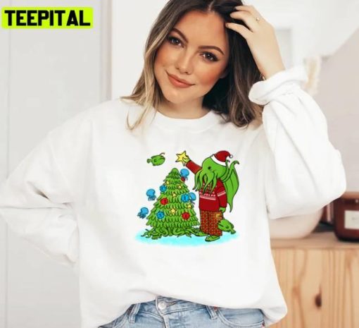 Cthulhu Decorating Christmas Tree Green Art Unisex Sweatshirt