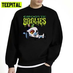 Groovie Ghoulies Drac Frankie And Wolfie In The Wolf Wagon Saturday Morning Cartoon Characters Cla Halloween Graphic Unisex Sweatshirt