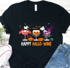 Happy Hallowine Scary Glass Wine Vampire Pumpkin Witch Hat Funny Halloween Shirt