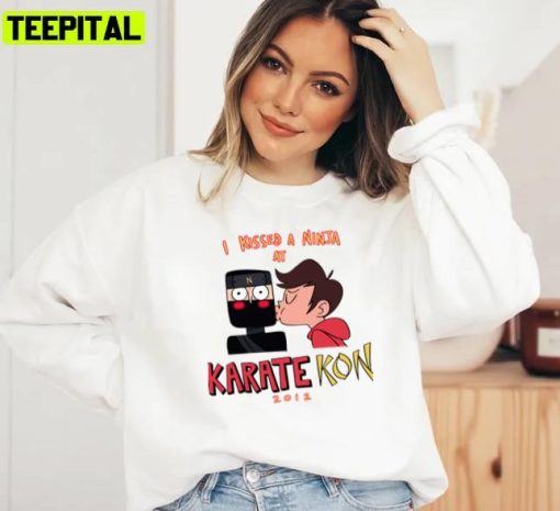 I Kissed A Ninja At Karate Kon Marco Star Vs The Forces Of Evil Unisex Sweatshirt