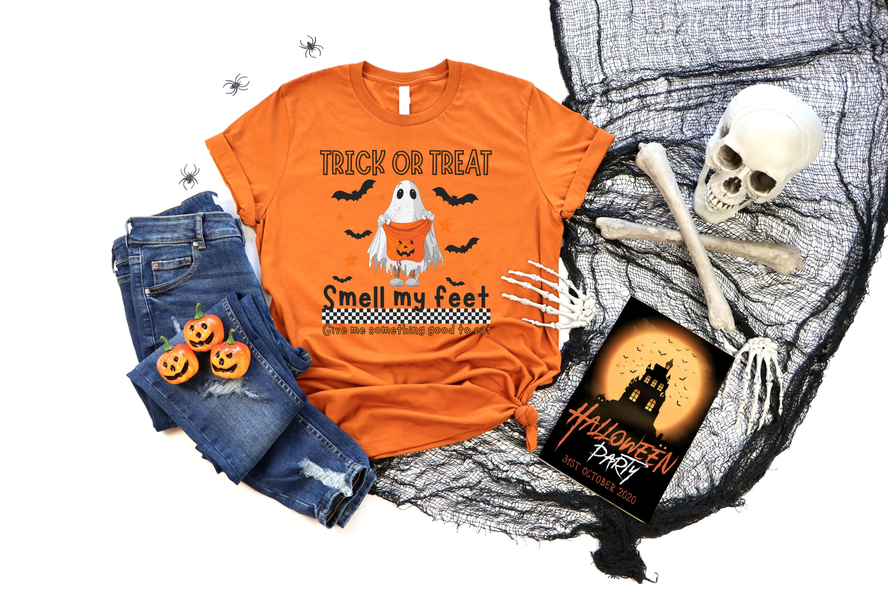 Smell My Feet Trick Or Treat Funny Party Ghost Kid Boo Pumpkin Halloween Unisex T-Shirt