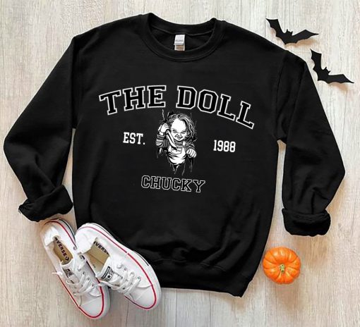 The Doll Est 1988 Chucky Horror Movie Characters Watching Pumpkin Halloween Unisex Sweatshirt