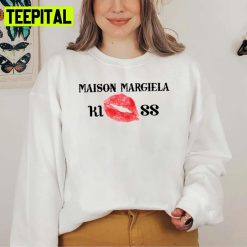 Trending Maison Margiela Kiss Unisex Sweatshirt