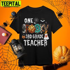 3rd Third Grade Teacher Witch Pumpkin Halloween Retro Art Unisex T-Shirt