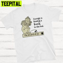 Cowardly Lion Reads Reading Books Trending Unisex T-Shirt