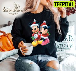 Illustration Mickey And Minnie Disney Christmas Sweatshirt