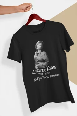 Loretta Lynn Thanks For The Memories Unisex T-Shirt