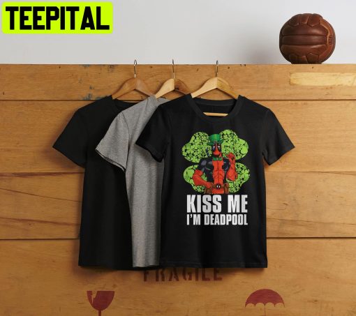 Marvel Kiss Me Im Deadpool Shamrock Unisex T-Shirt