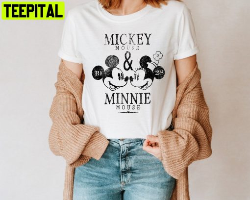 Mickey & Minnie Mouse Mickey Mouse Minnie Holiday Disney Unisesx T-Shirt