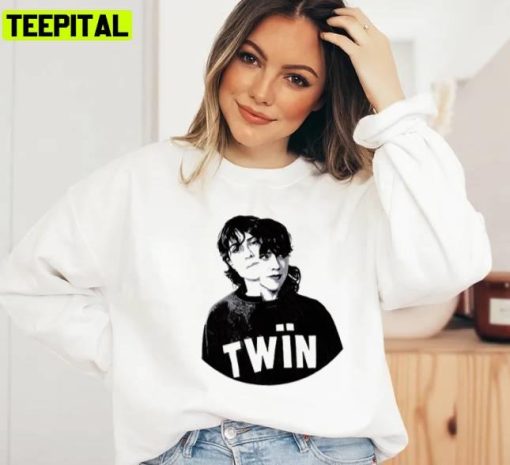 Twïn Black And White Design Tegan & Sara Unisex T-Shirt